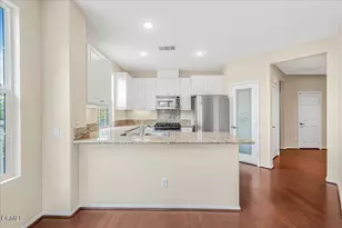 990 Holiday Ave, Ventura, CA 93003 - Photo 7