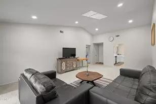 22218 Village 22, Camarillo, CA 93012 - Photo 7