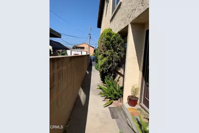 220 S Palm Avenue, Santa Paula, CA 93060 - Photo 11