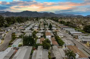 48 Via Lisboa, Camarillo, CA 93012 - Photo 23