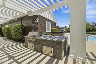 27030 Victoria Ln, Valencia, CA 91355 - Photo 23