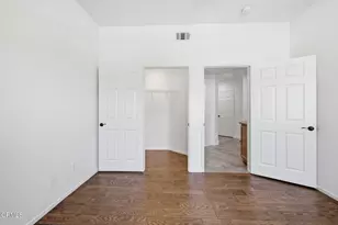 27030 Victoria Ln, Valencia, CA 91355 - Photo 13