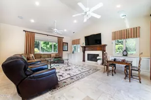 208 Valley Vista Dr, Camarillo, CA 93010 - Photo 25