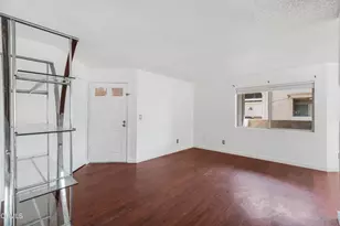 19830 Sandpiper Pl, Newhall, CA 91321 - Photo 3