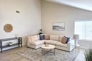 42224 Village 42, Camarillo, CA 93012 - Photo 5