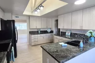 42224 Village 42, Camarillo, CA 93012 - Photo 9