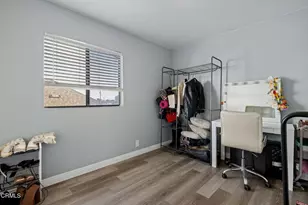 553 S E St, Oxnard, CA 93030 - Photo 17
