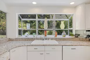 31817 Tynebourne Ct, Westlake Village, CA 91361 - Photo 17