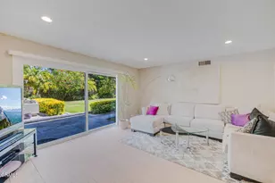31817 Tynebourne Ct, Westlake Village, CA 91361 - Photo 19