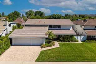 31817 Tynebourne Ct, Westlake Village, CA 91361 - Photo 3