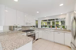 31817 Tynebourne Ct, Westlake Village, CA 91361 - Photo 15