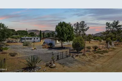 33011 Crown Valley Road, Acton, CA 93510 - Photo 29