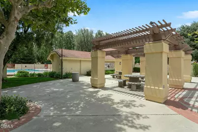 8012 Wimbley Way, Bakersfield, CA 93311 - Photo 45