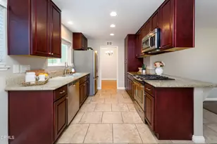 2119 Dunnigan St, Camarillo, CA 93010 - Photo 9
