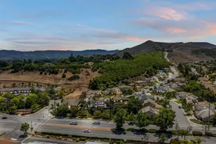 209 Southcrest Pl, Simi Valley, CA 93065 - Photo 51
