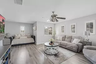 209 Southcrest Pl, Simi Valley, CA 93065 - Photo 35