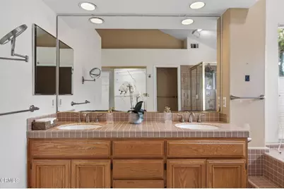 2220 Pebble Beach Trail, Oxnard, CA 93036 - Photo 37
