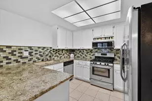 425 Jeremiah Dr, Simi Valley, CA 93065 - Photo 3
