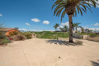 833 W Highland Drive, Camarillo, CA 93010 - Photo 3