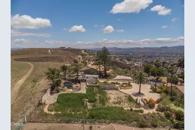 833 W Highland Drive, Camarillo, CA 93010 - Photo 25
