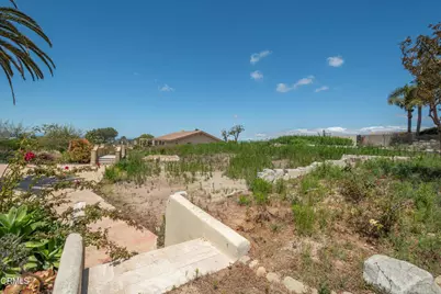 833 W Highland Drive, Camarillo, CA 93010 - Photo 7