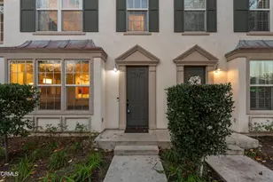 27072 Victoria Ln, Valencia, CA 91355 - Photo 17