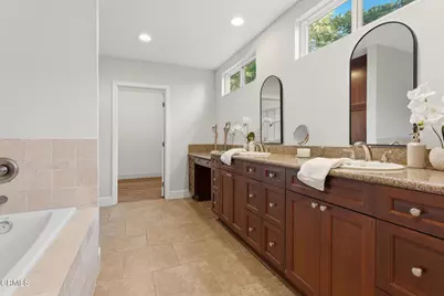 5351 Dubois Avenue, Los Angeles, CA 91367 - Photo 29