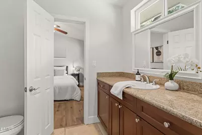 5351 Dubois Avenue, Los Angeles, CA 91367 - Photo 21