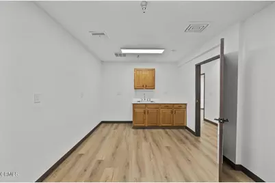 2472 Eastman Avenue #33, Ventura, CA 93003 - Photo 17