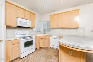 8811 Maggiore Ln, Bakersfield, CA 93312 - Photo 23