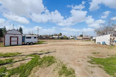 301 Sycamore Drive, Bakersfield, CA 93308 - Photo 19