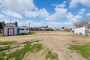 301 Sycamore Dr, Bakersfield, CA 93308 - Photo 19