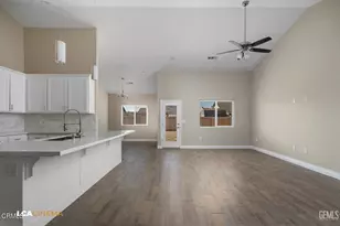 716 Sammy Wy, Shafter, CA 93263 - Photo 7