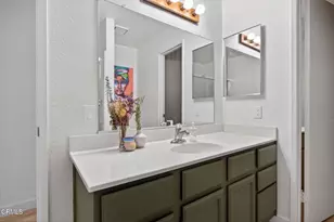 262 W Vineyard Ave, Oxnard, CA 93036 - Photo 19
