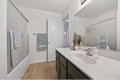 262 W Vineyard Avenue, Oxnard, CA 93036 - Photo 19