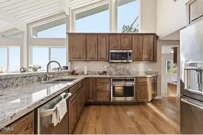 888 W Highland Drive, Camarillo, CA 93010 - Photo 27