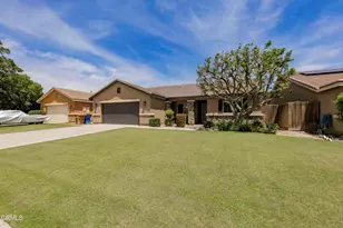 12226 Hawksmoor St, Bakersfield, CA 93311 - Photo 35