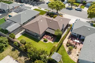 2040 Olga St, Oxnard, CA 93036 - Photo 41