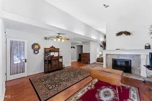 23459 Canzonet, Woodland Hills, CA 91367 - Photo 9