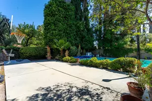 23459 Canzonet, Woodland Hills, CA 91367 - Photo 23