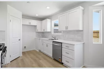 704 Sammy Way, Shafter, CA 93263 - Photo 13