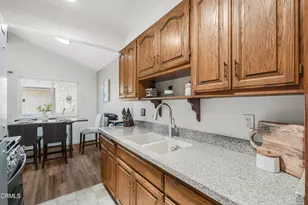 246 W Vineyard Ave, Oxnard, CA 93036 - Photo 11