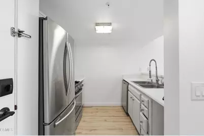 865 S B Street #Q2, Oxnard, CA 93030 - Photo 3