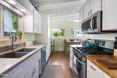 308 S Redondo Avenue, Manhattan Beach, CA 90266 - Photo 11