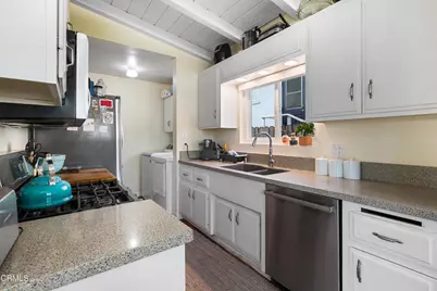 308 S Redondo Avenue, Manhattan Beach, CA 90266 - Photo 9