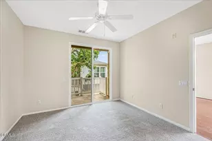 990 Holiday Ave, Ventura, CA 93003 - Photo 15