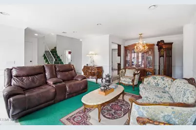 1131 Camelot Way, Oxnard, CA 93030 - Photo 11