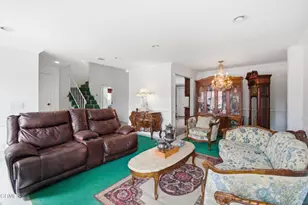 1131 Camelot Way, Oxnard, CA 93030 - Photo 11