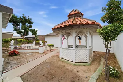 1131 Camelot Way, Oxnard, CA 93030 - Photo 33