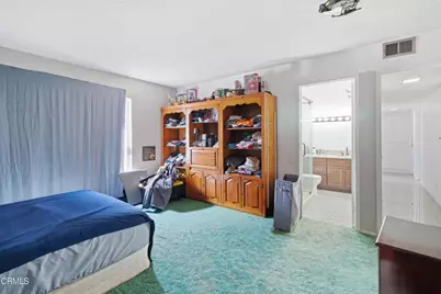 1131 Camelot Way, Oxnard, CA 93030 - Photo 15